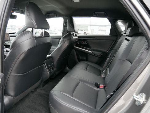 Used 2024 Subaru Solterra Limited image 33