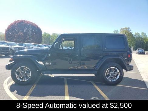 Used 2022 Jeep Wrangler Unlimited Sahara w/ Cold Weather Group AWD/4WD image 3