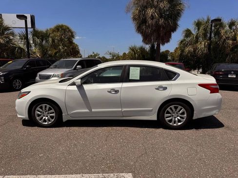 Used 2016 Nissan Altima 2.5 S w/ Power Driver Seat Package FWD image 3