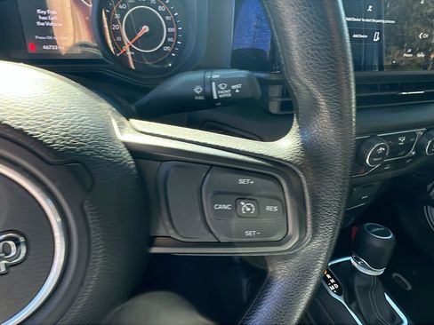 Used 2024 Jeep Gladiator Sport image 27