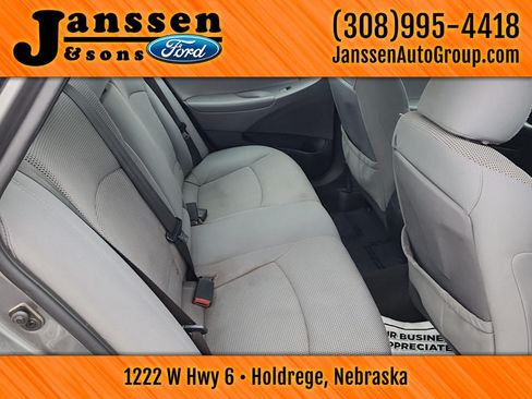 Used 2013 Hyundai Sonata GLS w/ Popular Equipment Pkg FWD image 9