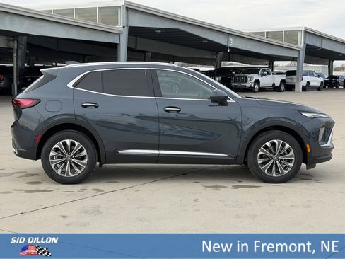 New 2026 Buick Envision Preferred image 3