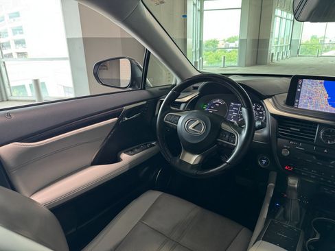 Used 2022 Lexus RX 450hL Luxury w/ Cold Area Package (CT) AWD/4WD image 38