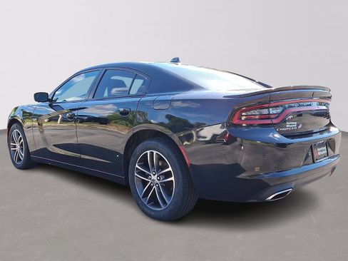 Used 2019 Dodge Charger SXT AWD/4WD image 4
