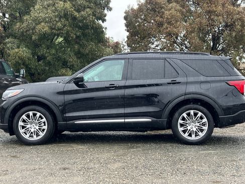 Used 2025 Ford Explorer Active w/ Active Comfort Package image 7
