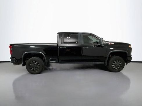 Used 2024 Chevrolet Silverado 2500 Custom w/ Custom Value Package AWD/4WD image 9