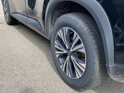 Used 2023 Nissan Rogue SV FWD image 13