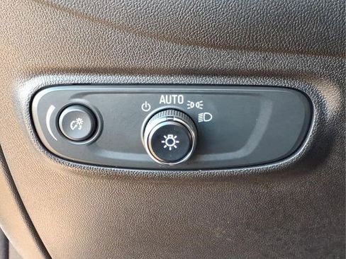 Used 2023 Chevrolet Equinox LS w/ LS Convenience Package image 17