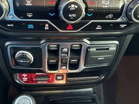 Certified 2023 Jeep Wrangler Unlimited Rubicon 4xe w/ Steel Bumper Group AWD/4WD image 31