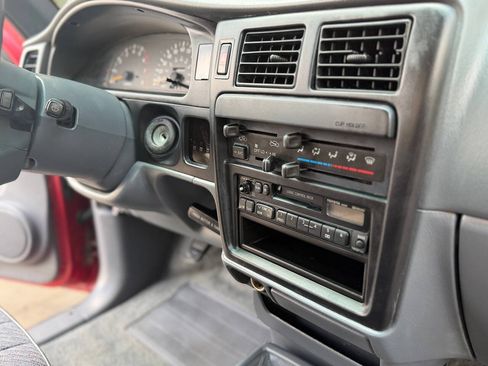 Used 1997 Toyota Tacoma 4x4 Xtracab V6 image 36
