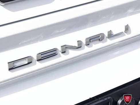 Used 2024 GMC Sierra 1500 Denali Ultimate AWD/4WD image 14