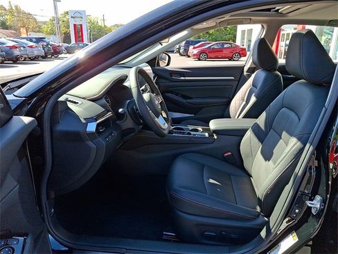 New 2025 Nissan Altima 2.5 SR w/ SR Premium Package image 5