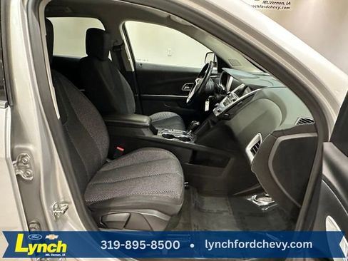 Used 2017 Chevrolet Equinox LT w/ Convenience Package FWD image 6