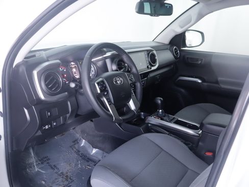 Used 2023 Toyota Tacoma SR5 image 9