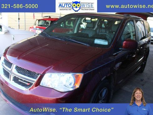 Used 2017 Dodge Grand Caravan SXT FWD image 1