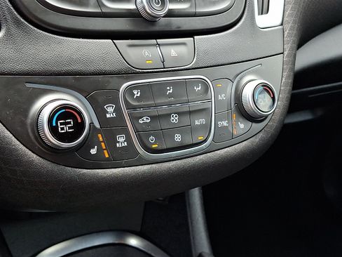 Certified 2023 Chevrolet Malibu LT FWD image 17