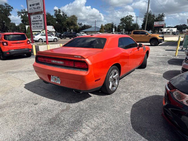 Used 2010 Dodge Challenger R/T RWD image 5