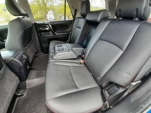 Used 2020 Toyota 4Runner TRD Off-Road Premium w/ Moonroof Package AWD/4WD image 40
