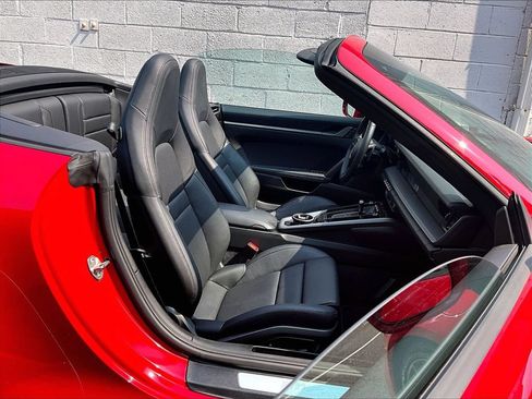 Certified 2023 Porsche 911 Carrera RWD image 12