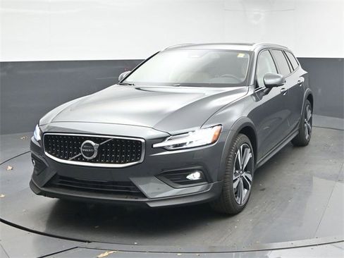New 2026 Volvo V60 B5 Cross Country Plus w/ Protection Package Premier image 3