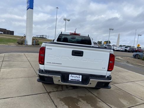 Used 2022 Chevrolet Colorado LT w/ Fleet Safety Package image 9