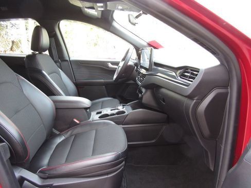 Used 2024 Ford Escape ST-Line w/ Tech Pack #1 AWD/4WD image 19