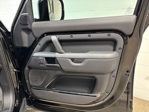 New 2026 Land Rover Defender 110 OCTA AWD/4WD image 34