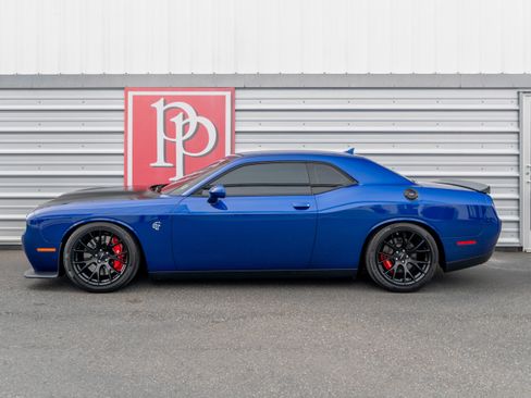 Used 2019 Dodge Challenger SRT Hellcat w/ Laguna Leather Package RWD image 41
