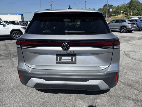 New 2026 Volkswagen Tiguan SE AWD/4WD image 5