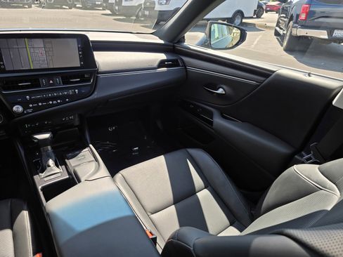 Used 2022 Lexus ES 350 w/ Premium Package image 18