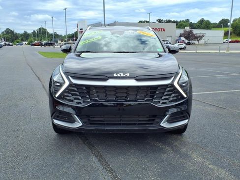 Used 2024 Kia Sportage EX image 2
