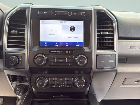 Used 2022 Ford F350 XLT w/ XLT Premium Package AWD/4WD image 12