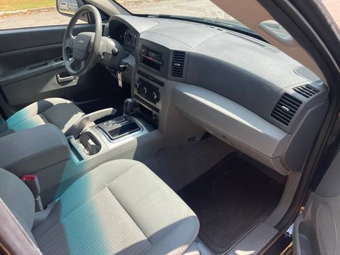Used 2007 Jeep Grand Cherokee Laredo RWD image 14