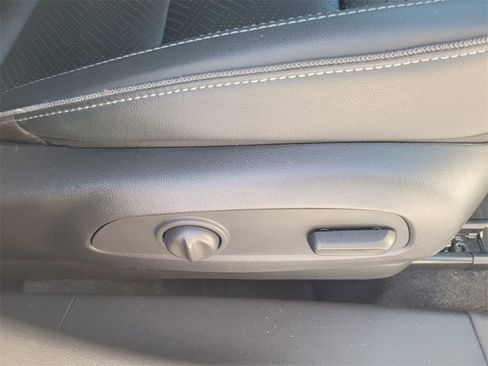 Used 2022 Buick Encore GX Essence image 15