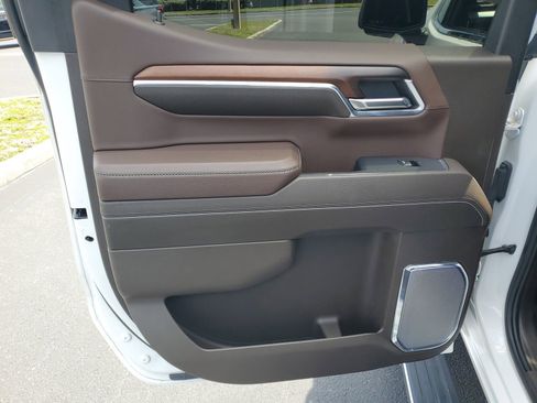 Used 2024 GMC Sierra 1500 Denali w/ Denali Reserve Package image 9