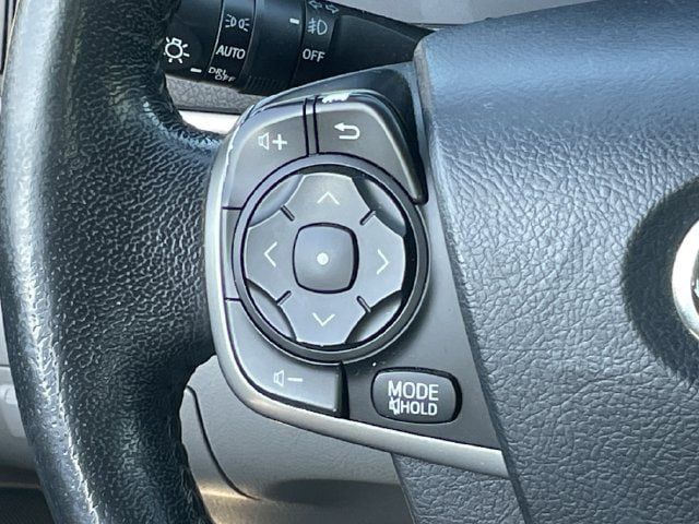 Used 2012 Toyota Camry XLE FWD image 12