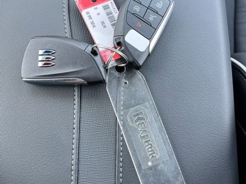 Used 2025 Buick Enclave Sport Touring w/ Power Package image 27