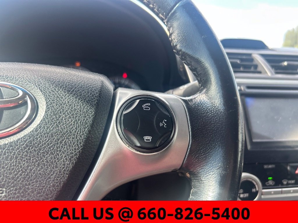 Used 2012 Toyota Camry SE w/ Leather Pkg FWD image 10