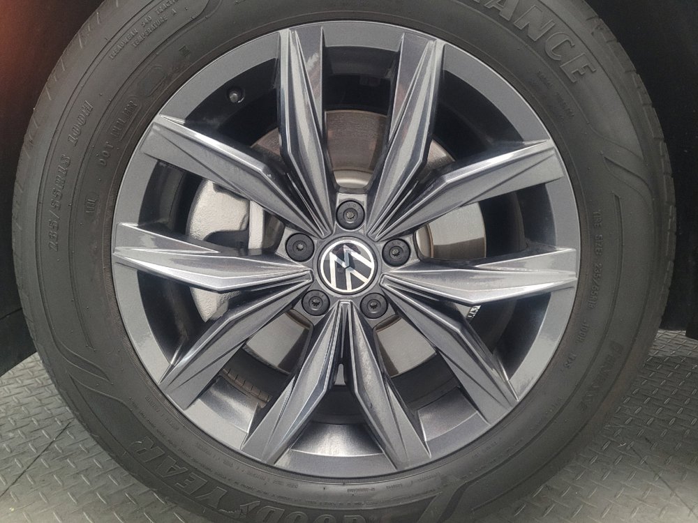 Used 2023 Volkswagen Tiguan SE FWD image 31