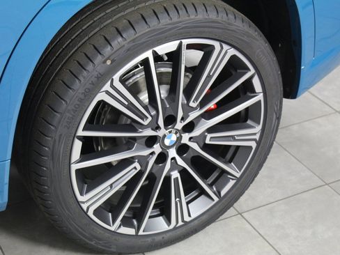 Used 2025 BMW X1 xDrive28i w/ M Sport Package image 22