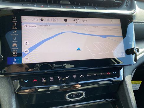 New 2026 Jeep Grand Cherokee Altitude image 11