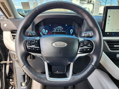 Certified 2025 Ford Explorer Platinum w/ LUX Leather Package image 31