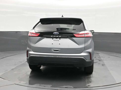 Used 2023 Ford Edge SE image 8