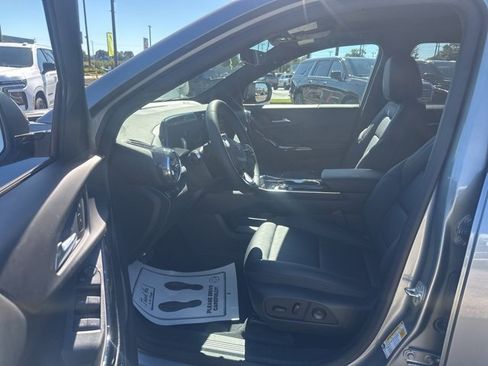 New 2026 Chevrolet Equinox LT w/ Convenience Package II image 16