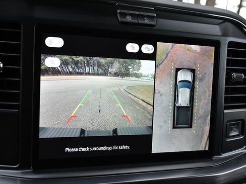 Used 2025 Ford F250 Lariat w/ FX4 Off-Road Package image 32