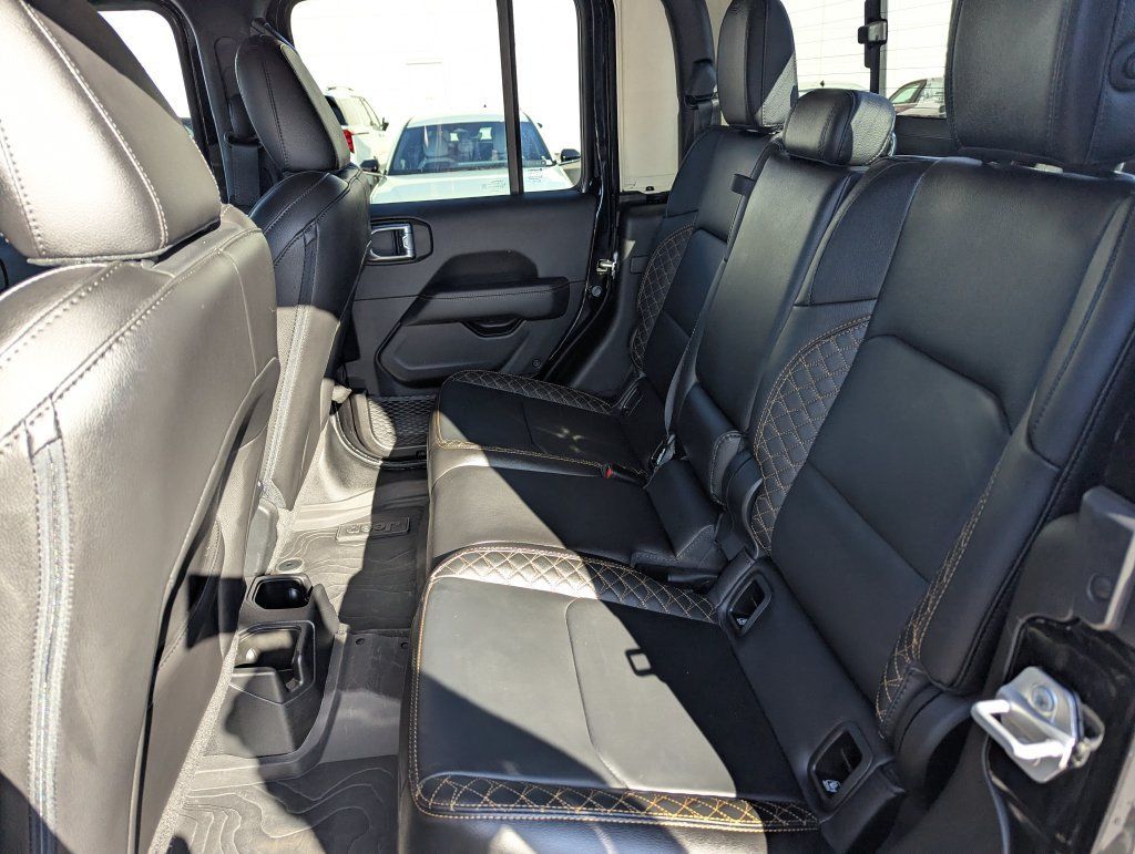 Used 2023 Jeep Gladiator Overland AWD/4WD image 28