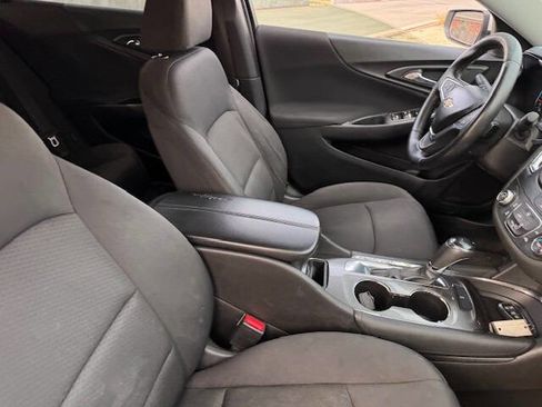 Used 2016 Chevrolet Malibu LT image 25