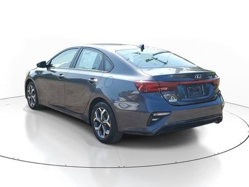Used 2021 Kia Forte LXS FWD image 3