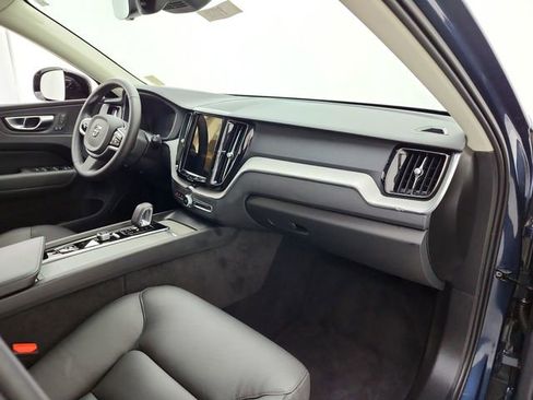Certified 2025 Volvo XC60 B5 Plus w/ Climate Package AWD/4WD image 17