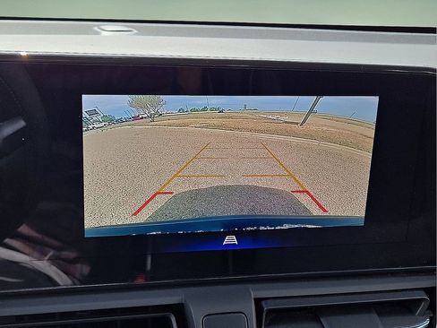 Used 2024 Chevrolet TrailBlazer LS FWD image 25